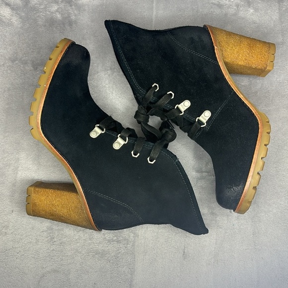 🔥🔥🔥UGG Women Lace-up Boots Size: 6🔥🔥🔥 - Picture 8 of 12